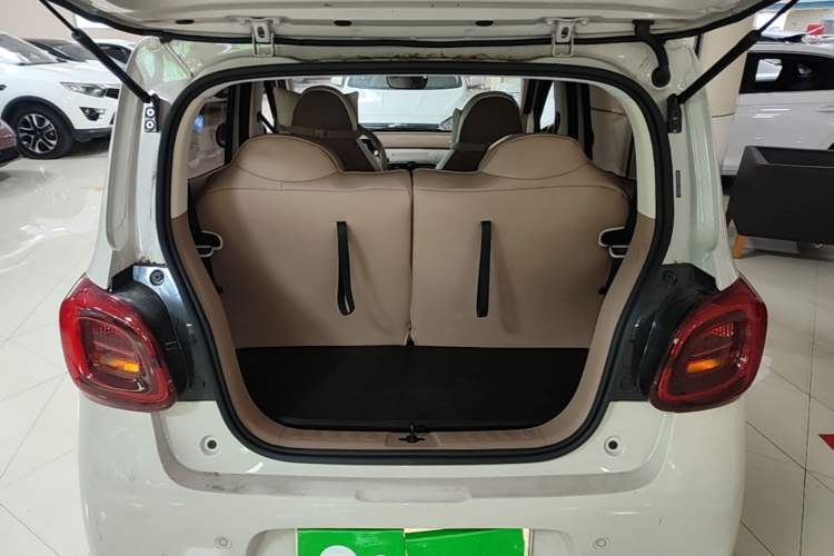 Used Wuling Hongguang MINIEV 2025 Four-Door Version Advanced Edition Trunk
