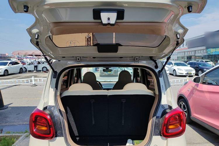 Used Wuling Hongguang MINIEV 2025 Four-Door Version Advanced Edition Trunk