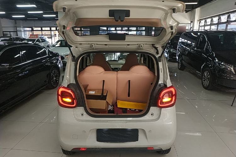 Used Wuling Hongguang MINIEV 2025 Four-Door Version Advanced Edition Trunk