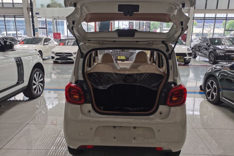 Used Wuling Hongguang MINIEV 2025 Four-Door Version Advanced Edition Trunk