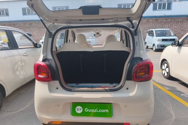 Used Wuling Hongguang MINIEV 2025 Four-Door Version Advanced Edition Trunk