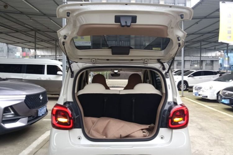 Used Wuling Hongguang MINIEV 2025 Four-Door Version Advanced Edition Trunk