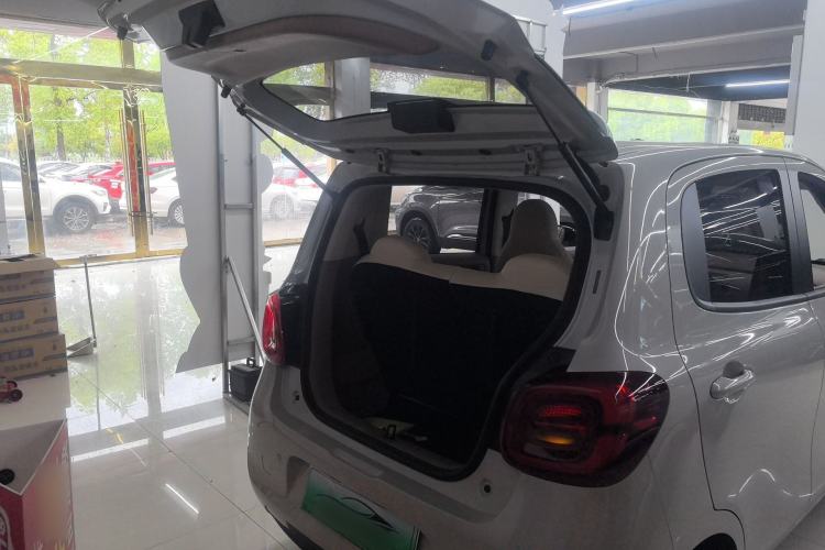 Used Wuling Hongguang MINIEV 2025 Four-Door Version Advanced Edition Trunk