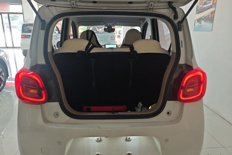 Used Wuling Hongguang MINIEV 2025 Four-Door Version Advanced Edition Trunk