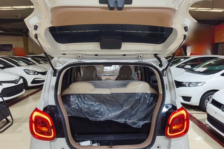 Used Wuling Hongguang MINIEV 2025 Four-Door Version Advanced Edition Trunk