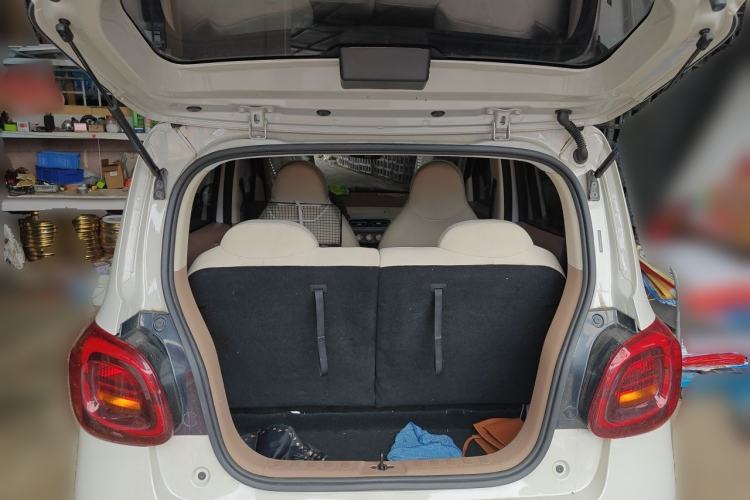 Used Wuling Hongguang MINIEV 2025 Four-Door Version Advanced Edition Trunk