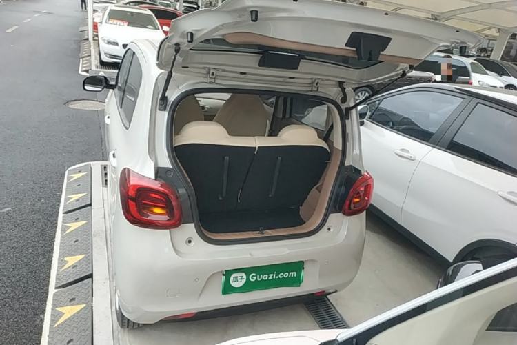 Used Wuling Hongguang MINIEV 2025 Four-Door Version Advanced Edition Trunk