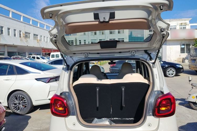 Used Wuling Hongguang MINIEV 2025 Four-Door Version Advanced Edition Trunk