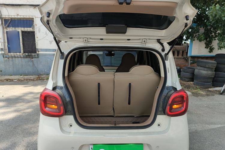 Used Wuling Hongguang MINIEV 2025 Four-Door Version Advanced Edition Trunk