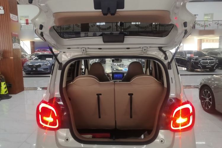 Used Wuling Hongguang MINIEV 2025 Four-Door Version Zhenxiang+ Edition Trunk