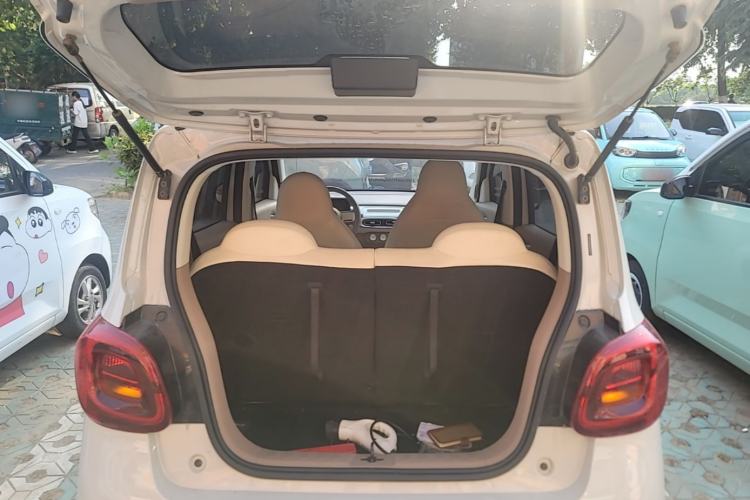 Used Wuling Hongguang MINIEV 2025 Four-Door Version Advanced Edition Trunk