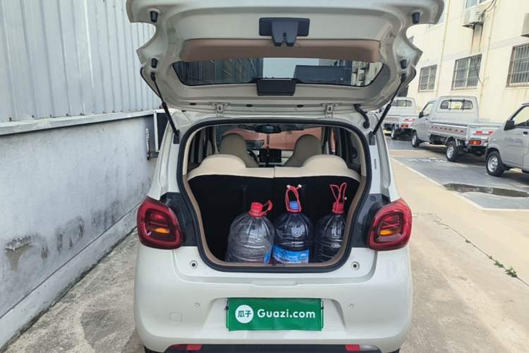 Used Wuling Hongguang MINIEV 2025 Four-Door Version Advanced Edition Trunk