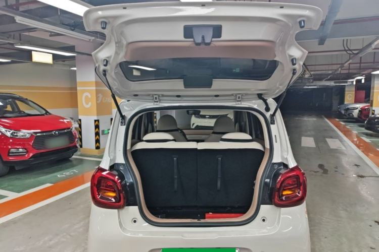 Used Wuling Hongguang MINIEV 2025 Four-Door Version Advanced Edition Trunk