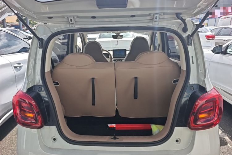 Used Wuling Hongguang MINIEV 2025 Four-Door Version Advanced Edition Trunk
