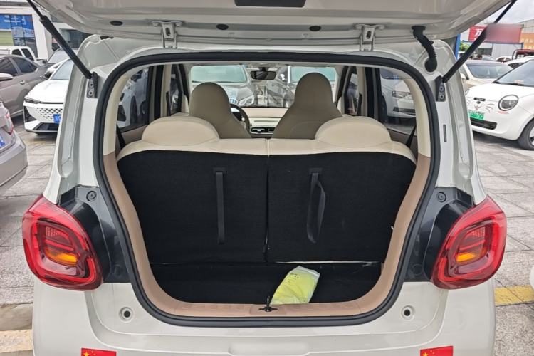 Used Wuling Hongguang MINIEV 2025 Four-Door Version Advanced Edition Trunk