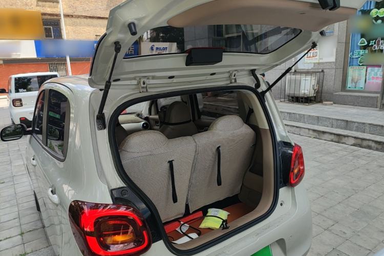 Used Wuling Hongguang MINIEV 2025 Four-Door Version Advanced Edition Trunk