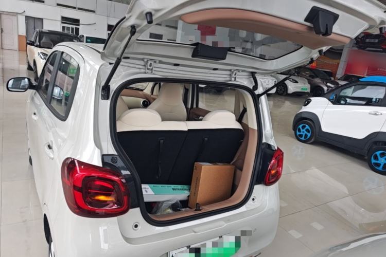 Used Wuling Hongguang MINIEV 2025 Four-Door Version Advanced Edition Trunk