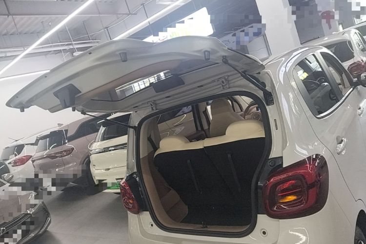 Used Wuling Hongguang MINIEV 2025 Four-Door Version Premium Edition Trunk