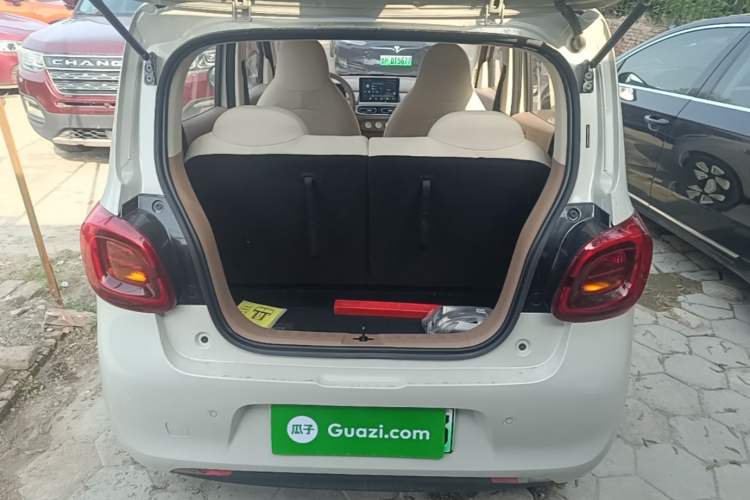 Used Wuling Hongguang MINIEV 2025 Four-Door Version Advanced Edition Trunk
