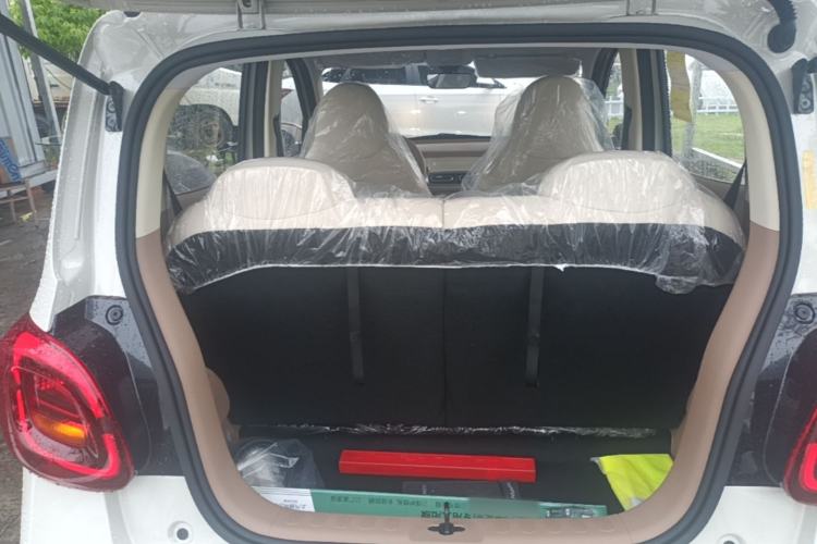 Used Wuling Hongguang MINIEV 2025 Four-Door Version Advanced Edition Trunk