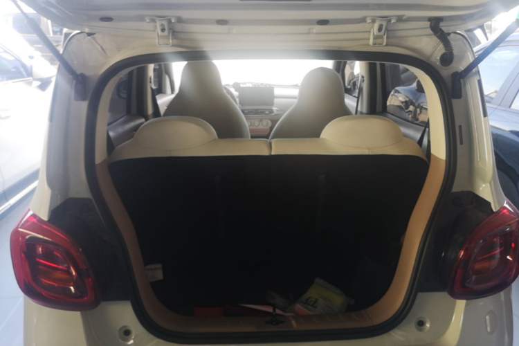 Used Wuling Hongguang MINIEV 2025 Four-Door Version Zhenxiang+ Edition Trunk