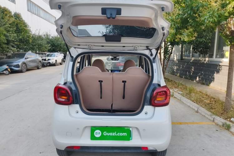 Used Wuling Hongguang MINIEV 2025 Four-Door Version Premium Edition Trunk