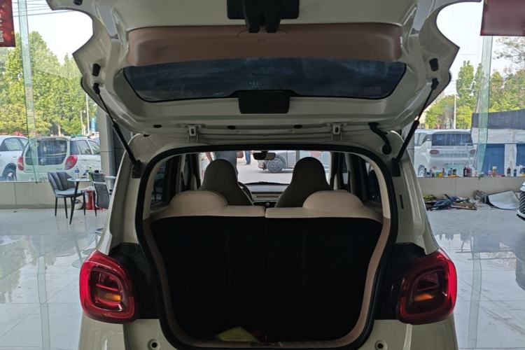 Used Wuling Hongguang MINIEV 2025 Four-Door Version Advanced Edition Trunk