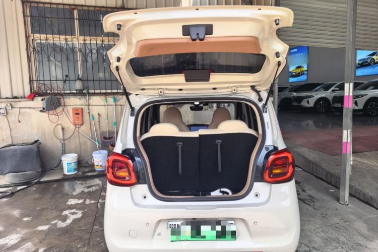 Used Wuling Hongguang MINIEV 2025 Four-Door Version Advanced Edition Trunk