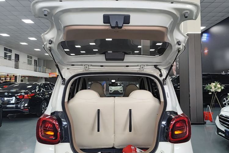 Used Wuling Hongguang MINIEV 2025 Four-Door Version Advanced Edition Trunk