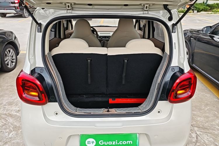 Used Wuling Hongguang MINIEV 2025 Four-Door Version Advanced Edition Trunk
