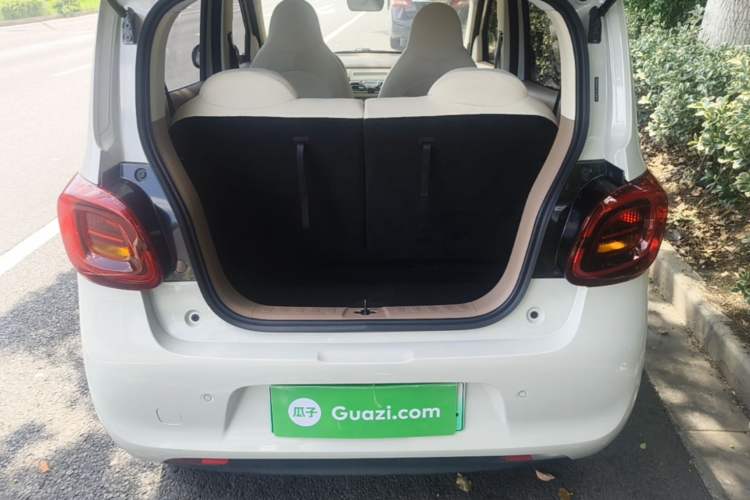 Used Wuling Hongguang MINIEV 2025 Four-Door Version Advanced Edition Trunk