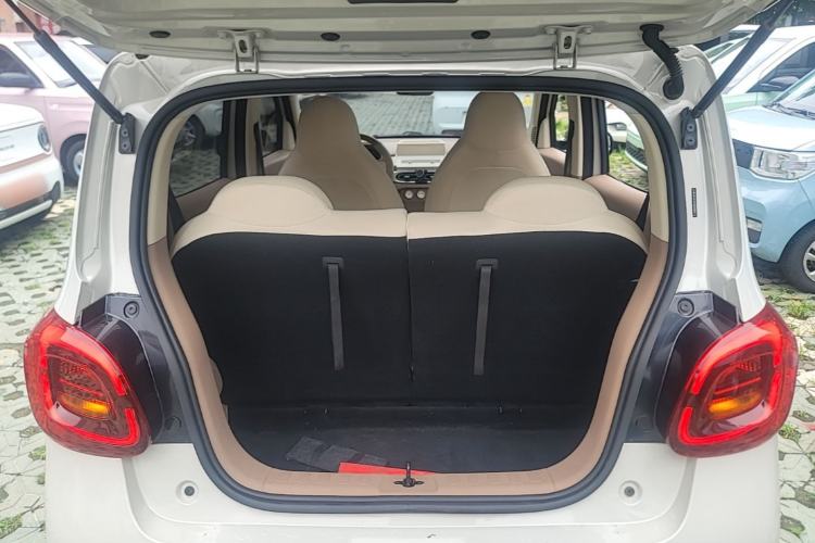 Used Wuling Hongguang MINIEV 2025 Four-Door Version Advanced Edition Trunk