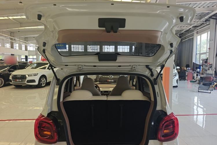 Used Wuling Hongguang MINIEV 2025 Four-Door Version Advanced Edition Trunk