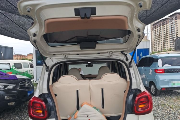 Used Wuling Hongguang MINIEV 2025 Four-Door Version Advanced Edition Trunk