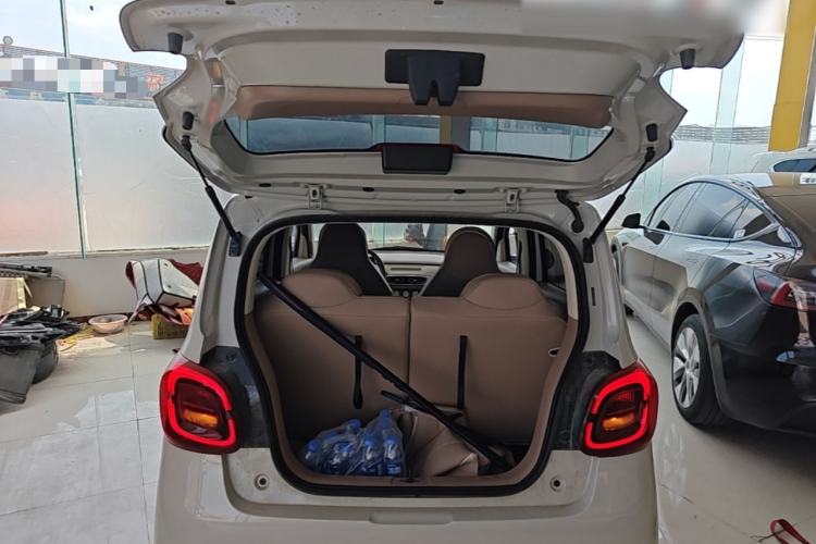 Used Wuling Hongguang MINIEV 2025 Four-Door Version Advanced Edition Trunk