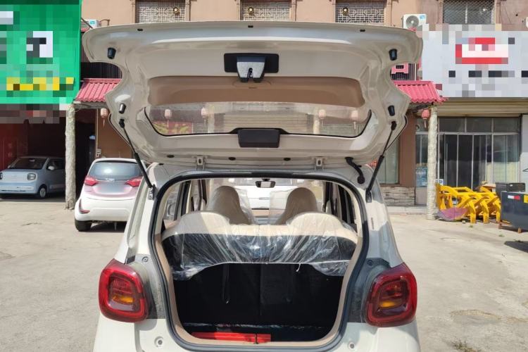 Used Wuling Hongguang MINIEV 2025 Four-Door Version Advanced Edition Trunk