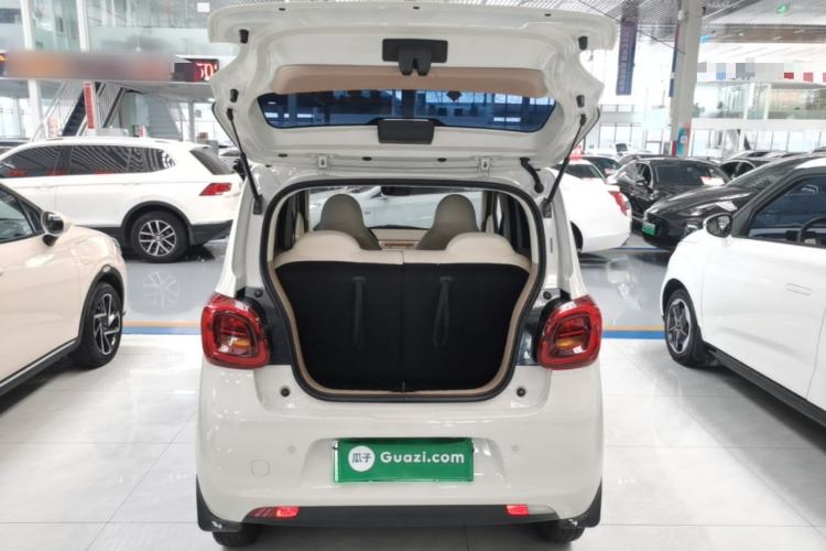 Used Wuling Hongguang MINIEV 2025 Four-Door Version Advanced Edition Trunk