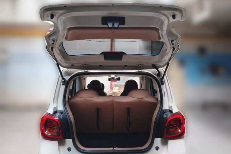 Used Wuling Hongguang MINIEV 2025 Four-Door Version Advanced Edition Trunk