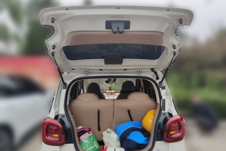 Used Wuling Hongguang MINIEV 2025 Four-Door Version Advanced Edition Trunk