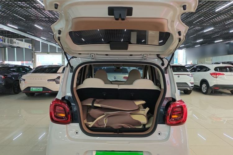 Used Wuling Hongguang MINIEV 2025 Four-Door Version Advanced Edition Trunk