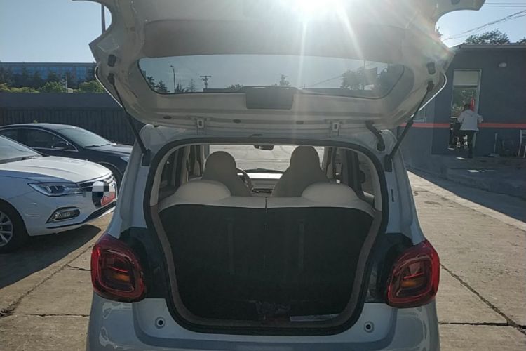 Used Wuling Hongguang MINIEV 2025 Four-Door Version Advanced Edition Trunk