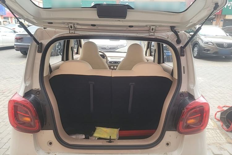 Used Wuling Hongguang MINIEV 2025 Four-Door Version Advanced Edition Trunk