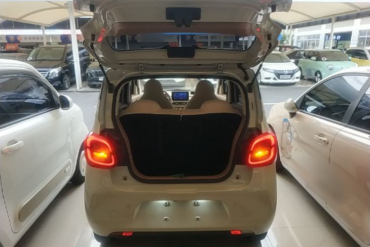 Used Wuling Hongguang MINIEV 2025 Four-Door Version Premium Edition Trunk