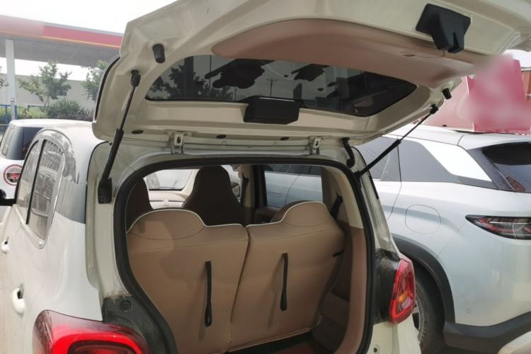 Used Wuling Hongguang MINIEV 2025 Four-Door Version Zhenxiang+ Edition Trunk