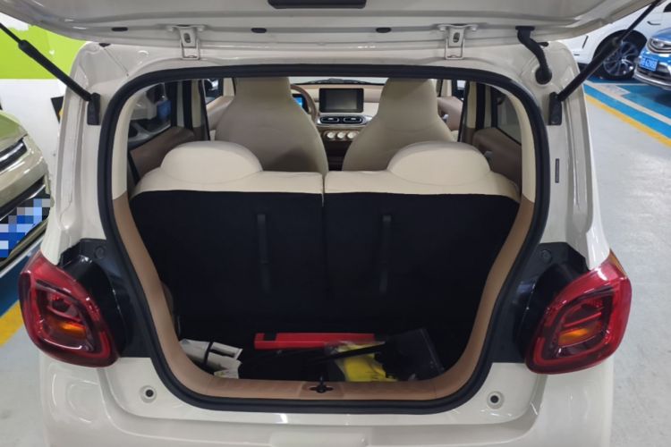 Used Wuling Hongguang MINIEV 2025 Four-Door Version Premium Edition Trunk