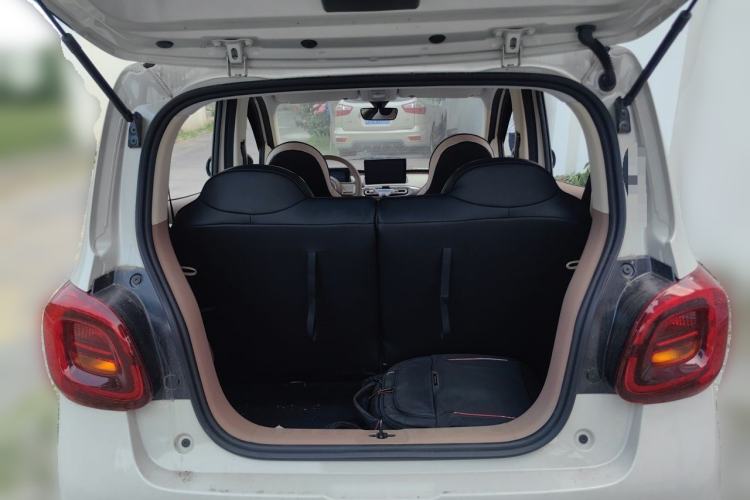 Used Wuling Hongguang MINIEV 2025 Four-Door Version Advanced Edition Trunk
