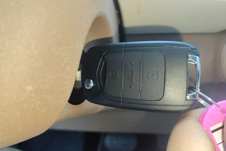 Used Wuling Hongguang MINIEV 2025 Four-Door Version Advanced Edition Vehicle Key