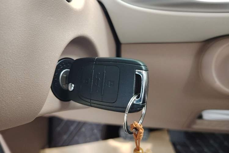 Used Wuling Hongguang MINIEV 2025 Four-Door Version Advanced Edition Vehicle Key