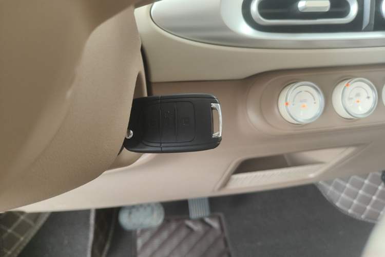 Used Wuling Hongguang MINIEV 2025 Four-Door Version Zhenxiang+ Edition Vehicle Key