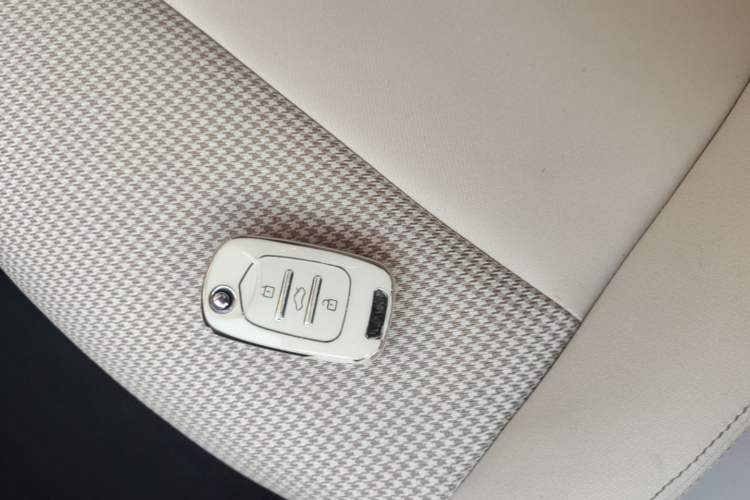 Used Wuling Hongguang MINIEV 2025 Four-Door Version Advanced Edition Vehicle Key